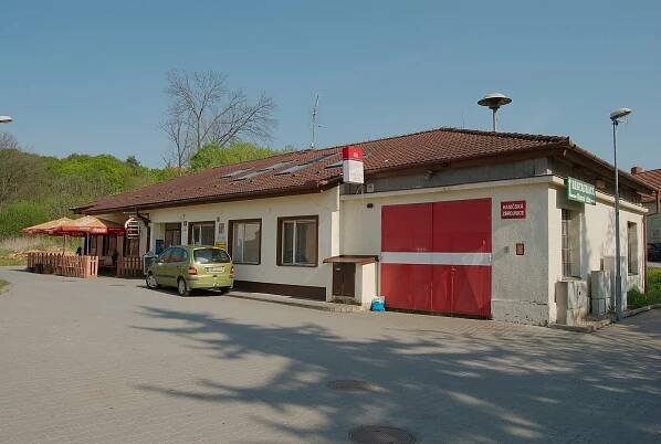 Soubor:Brno-Jehnice - hasičská zbrojnice a úřad městské části.jpg