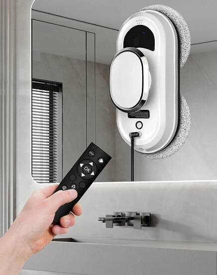 INTELIGENTNÍ ROBOT NA MYTÍ OKEN A ZRCADEL, AUTOMATICKÁ MYČKA, SADA Model Clean One