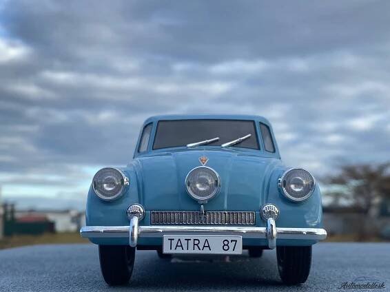 Model auta Tatra 87