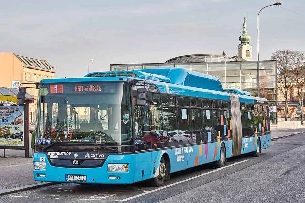 V autobusech MHD v Trutnově platí přísná bezpečnostní opatření.
