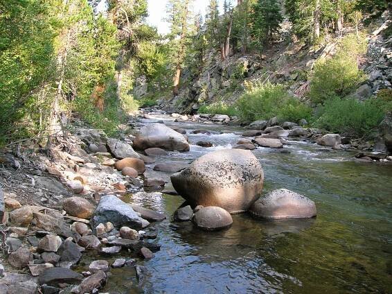 2007 S. Lake to N. Lake Hike