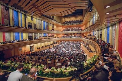 Koncert Vídeňské filharmonie v Budapešti (2017) | Galerie - Z filmu | ČSFD.cz