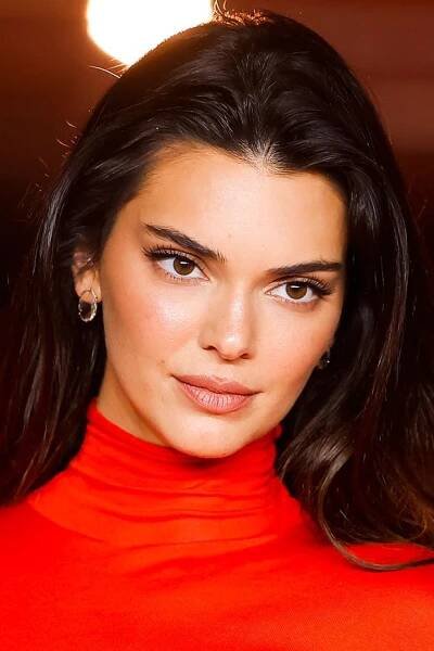 Kendall Jenner Just Debuted Old Money Blonde Hair for Autumn