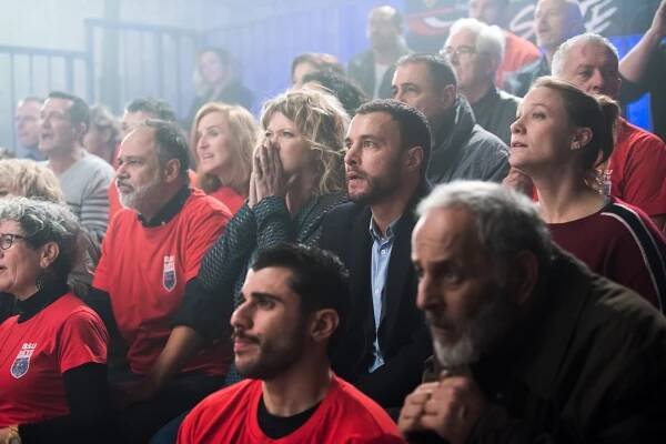 Olivier Cabassut, Cécile Bois, Raphaël Lenglet, Yeelem Jappain - Policajtka Barbie - Comme on fait son lit on se couche - Z filmu