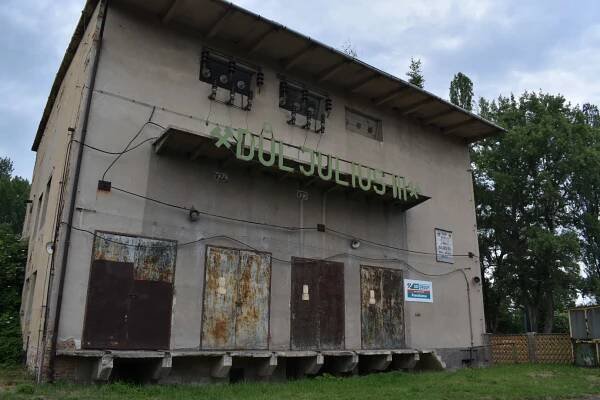 FOTO: V Podkrušnohorském muzeu začala výstava Jana Pimpera s názvem Černí Andělé
