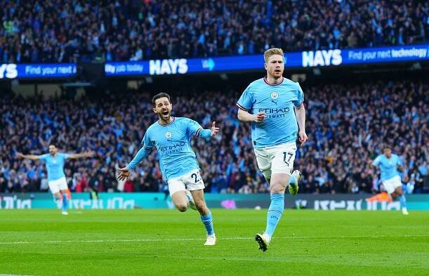 Obrazem: Jaký byl zápas o titul v Premier League