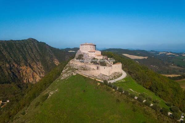 Prime Real Estate Restored Castle Immobiliare Italiano