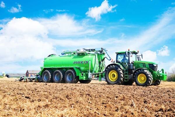 JOSKIN Volumetra slurry tanker