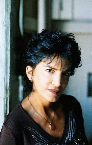 Mercedes Ruehl - Jablko sváru - Promo