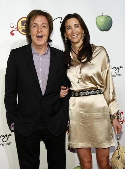 Paul McCartney (69) a Nancy Shevell (59)