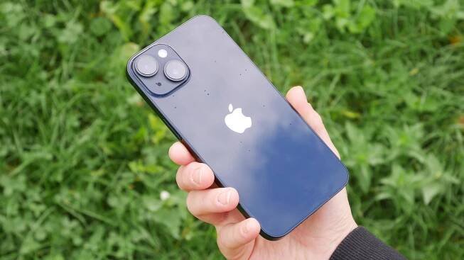 Apple iPhone 14 v akci