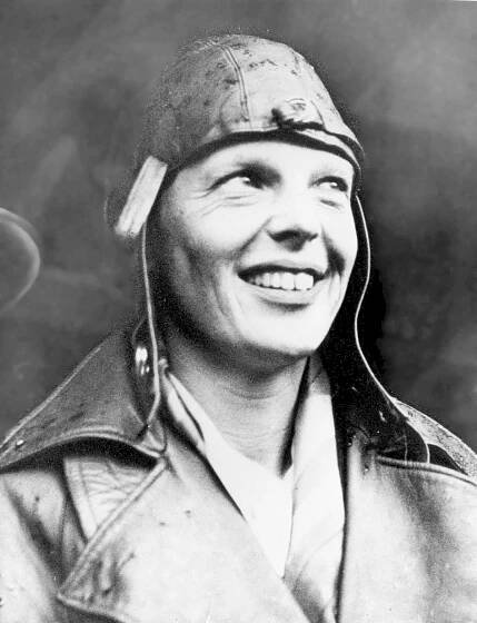 Amelia Earhart (†41)