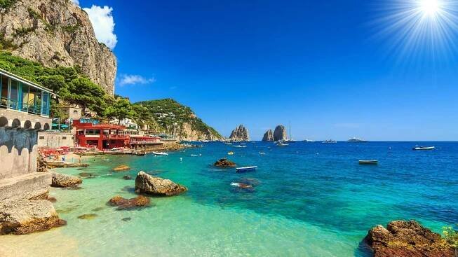 ferryscanner-destination-pages-italy-capri (2)