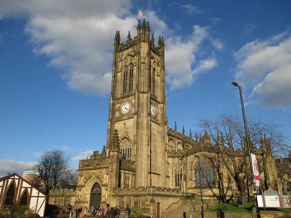 File:Manchester Cathedral (4).jpg - Wikimedia Commons