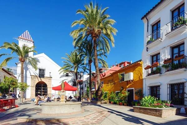 Marbella v říjnu 2025 - Počasí a Průměrná teplota v říjnu - Španělsko