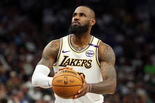 Los Angeles Lakers v Minnesota Timberwolves - Game Four