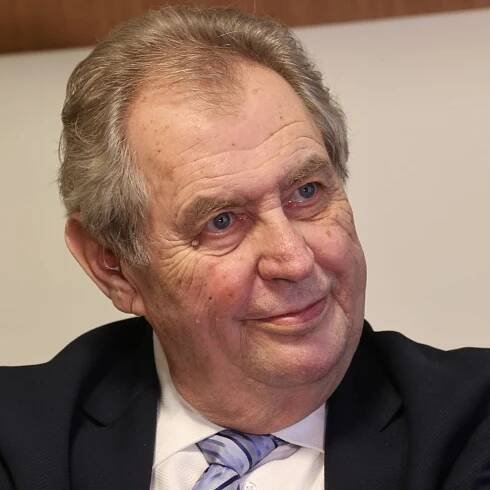 Zemanův zdravotní stav je stále vážný, ale nezhoršil se