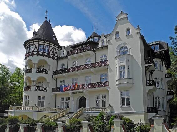Soubor:KV-Villa-Trocnov.jpg – Wikipedie