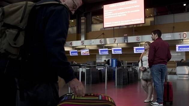 Stávka zaměstnanců nízkonákladových aerolinek Ryanair v šesti evropských zemích narušila plány více než desetitisícům cestujících, firma zrušila více než deset procent letů. (28. září 2018)