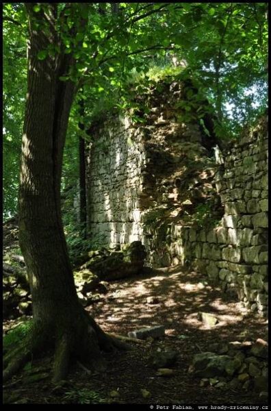 Obřany – fotografie / hrady-zriceniny.cz