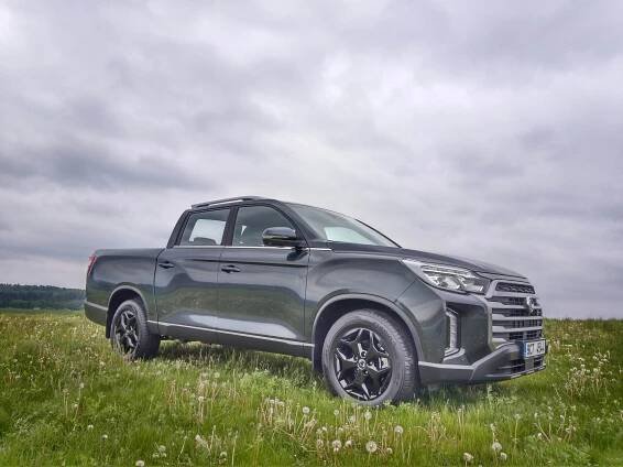 Test SsangYong Musso Grand 2.2 E-XDI PREMIUM – schopný pracovník ve společenském obleku – Autozin