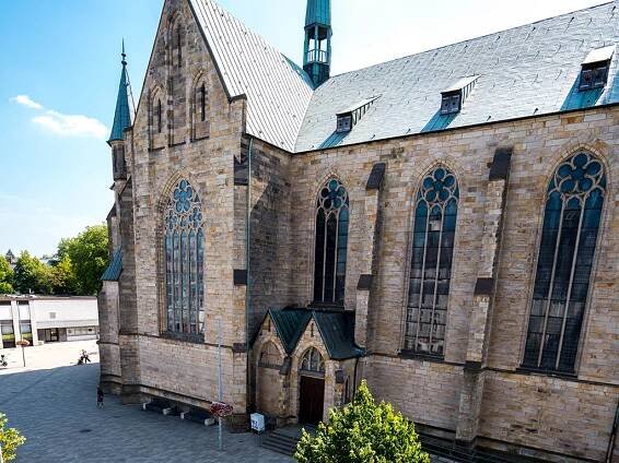 Ambient-Hotel zum Schwan, Gelsenkirchen-Buer Foto Kirche am Sankt-Urbanus-Kirchplatz