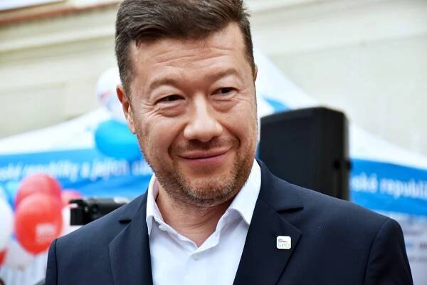 SPD chce být po volbách ve vládě, jednáme s Přísahou i Svobodnými, prohlásil Okamura