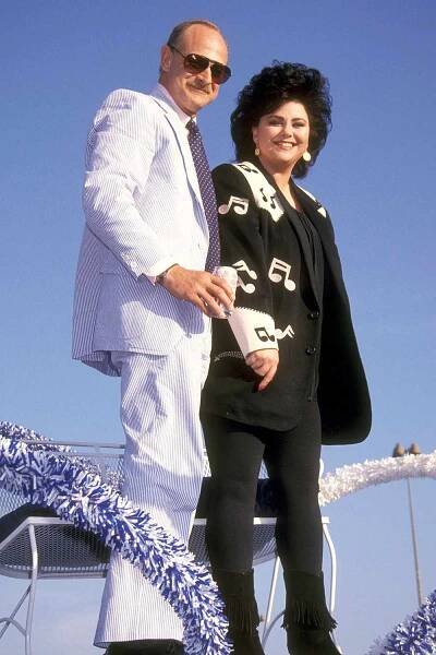 Gerald McRaney and Delta Burke at the Grand Opening Weekend of Dollywood, Dollywood, Pigeon Forge.