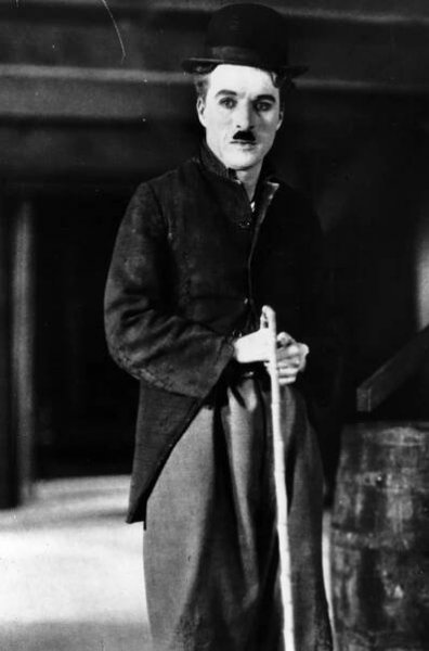 Charlie Chaplin. 