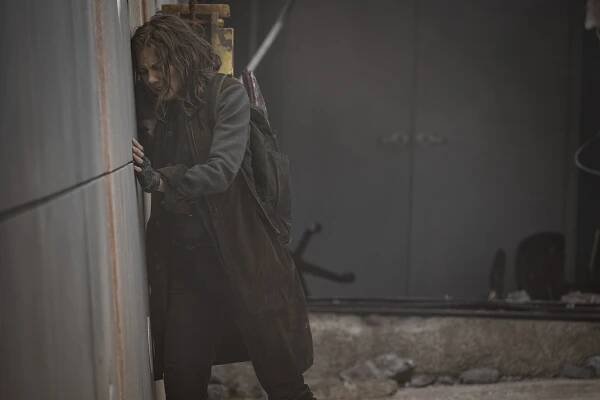 The Walking Dead: Dead City - Season 2 - Novi Dan, Novi Pocetak - Z filmu
