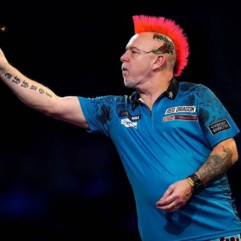 Peter Wright pulls off great escape to topple Krzysztof Ratajski in Amsterdam