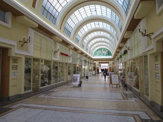 Pardubice se pyšní Machoňovou pasáží. Připomíná eleganci... | Regiony