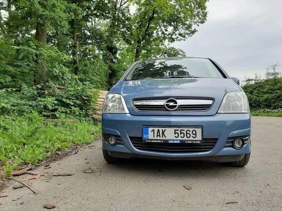 Prostorné a spolehlivé auto do 100 tisíc korun? Opel Meriva z bazaru vydrží sloužit dlouhé roky