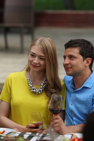 8 novych svidanij - Z filmu - Oksana Akiňšina, Volodymyr Zelenskyj
