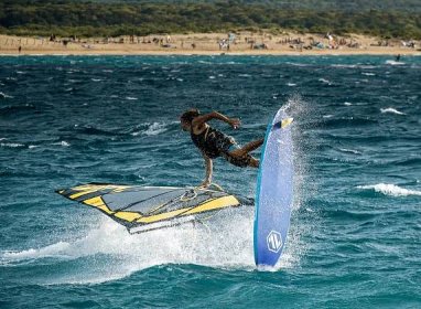 yellow obrazek slash freestyle placha point7 windsurfing karlin