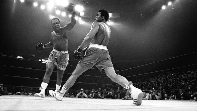 Joe Frazier Beats Muhammad Ali in ‘Fight of Century’