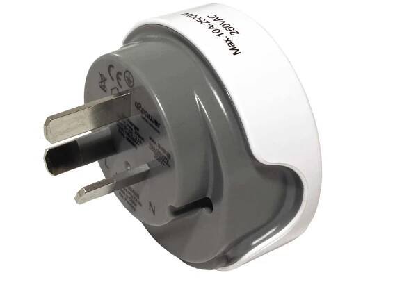 Univerzální cestovní adaptér 230V -> AUS