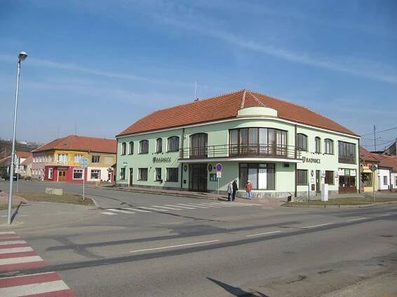 Soubor:Újezd u Brna, radnice.jpg – Wikipedie