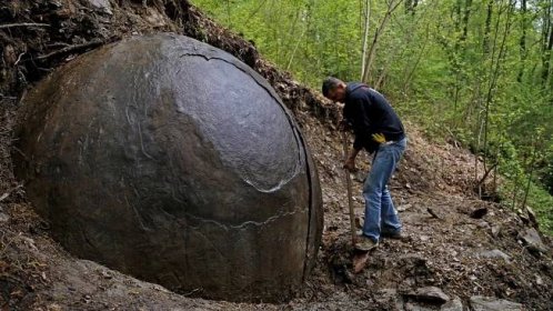 V Bosně objevili tajemnou kouli, záhadolog větří ztracenou civilizaci