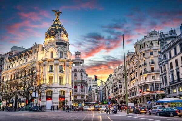 madrid španělsko na gran via - madrid - stock snímky, obrázky a fotky