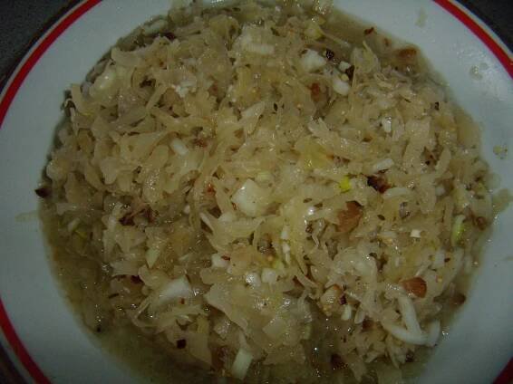 Recept: Salát z kvašeného zelí s jablky