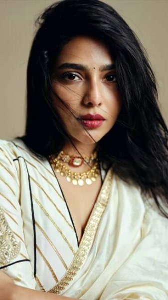 Exploring the timeless elegance of actress Aishwarya Lekshmi