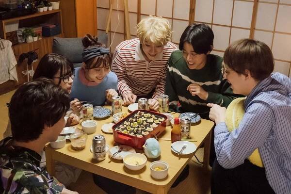 Io Iori, Rjótaró Akazawa, Kensuke Takahaši, Hiroki Sana - Aki wa Haru to Gohan wo Tabetai: 2-haime! - Z filmu