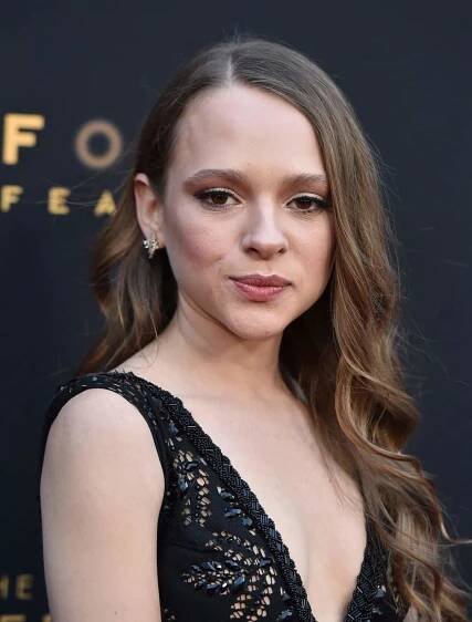Shira Haas – Biography, Facts & Life Story