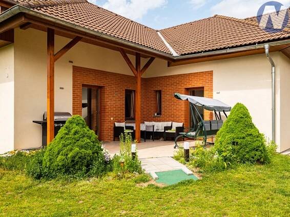Prodej dvougeneračního rodinného domu, 277 m2, Blatná | NEMO reality s.r.o.