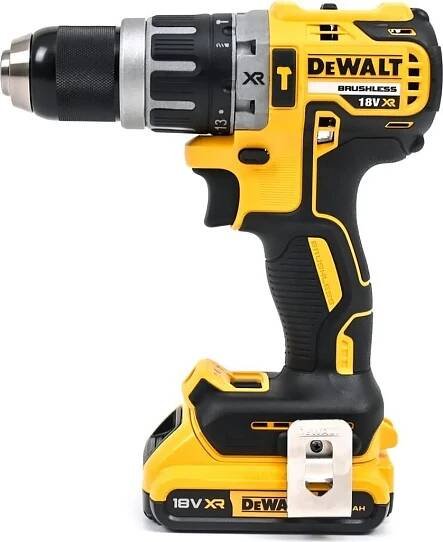 Aku příklepová vrtačka DeWALT DCD796D2-QW 