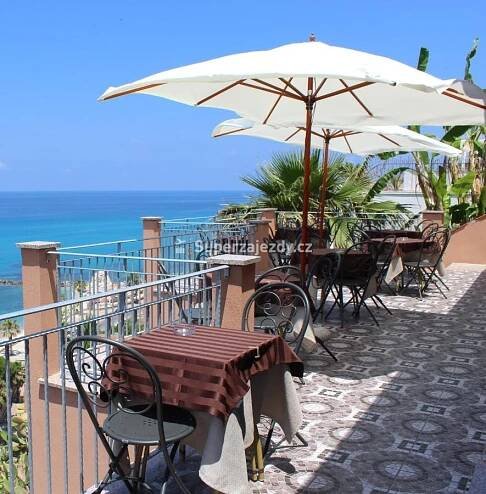 TERRAZZO SUL MARE - Itálie - Kalábrie - Tyrhénské pobřeží | Superzajezdy.cz