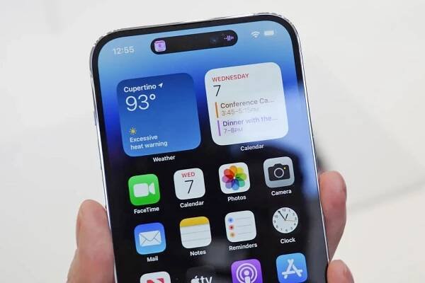 Dynamic Island: co všechno umí nejdiskutovanější novinka iPhone 14 Pro?