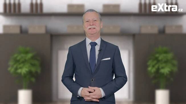 FOTO: Petr Jablonský jako Václav Klaus. – stránka 13