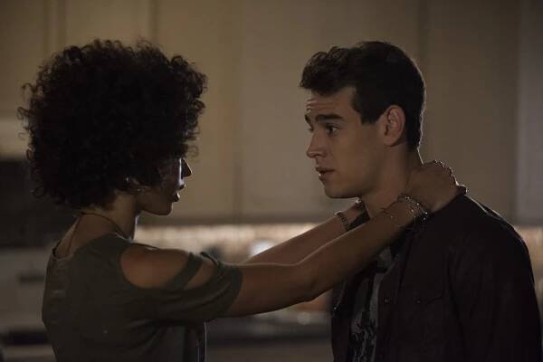 Lovci stínů: Nástroje smrti - Okno do prázdného pokoje - Z filmu - Alberto Rosende